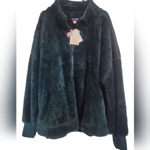 Green half zip pullover